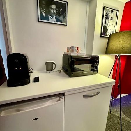 Experience Cinema Immersif Dans Appartement Renove Pres De Montmartre Paris Extérieur photo