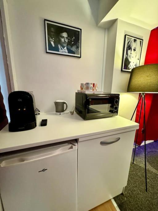Experience Cinema Immersif Dans Appartement Renove Pres De Montmartre Paris Extérieur photo