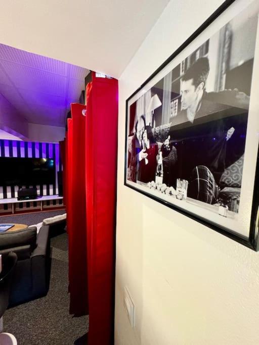 Experience Cinema Immersif Dans Appartement Renove Pres De Montmartre Paris Extérieur photo